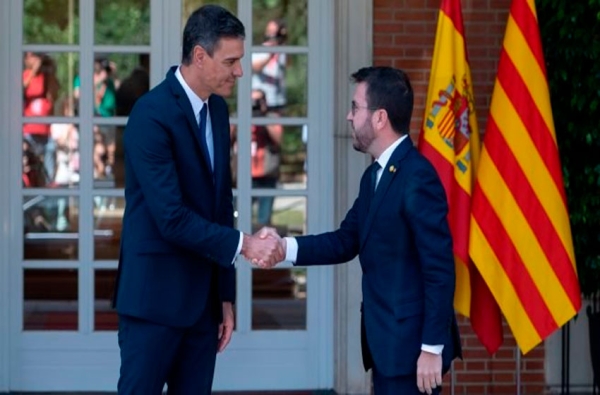 La Generalitat ( Del condado de Barcelona ) quiere reforzar su dictadura lingüística en Baleares y la Comunidad Valenciana