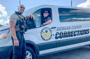 Un policía se hace viral por su asombroso parecido con Dwayne &#039;The Rock&#039; Johnson | Fotos