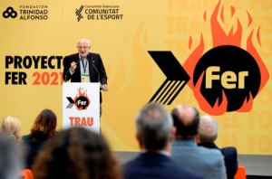 El presidente del Comité Olímpico Español felicita a los 19 deportistas representantes del Proyecto FER